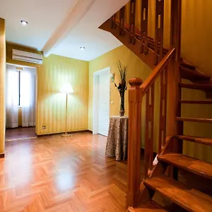 Trevi 41 Отель
